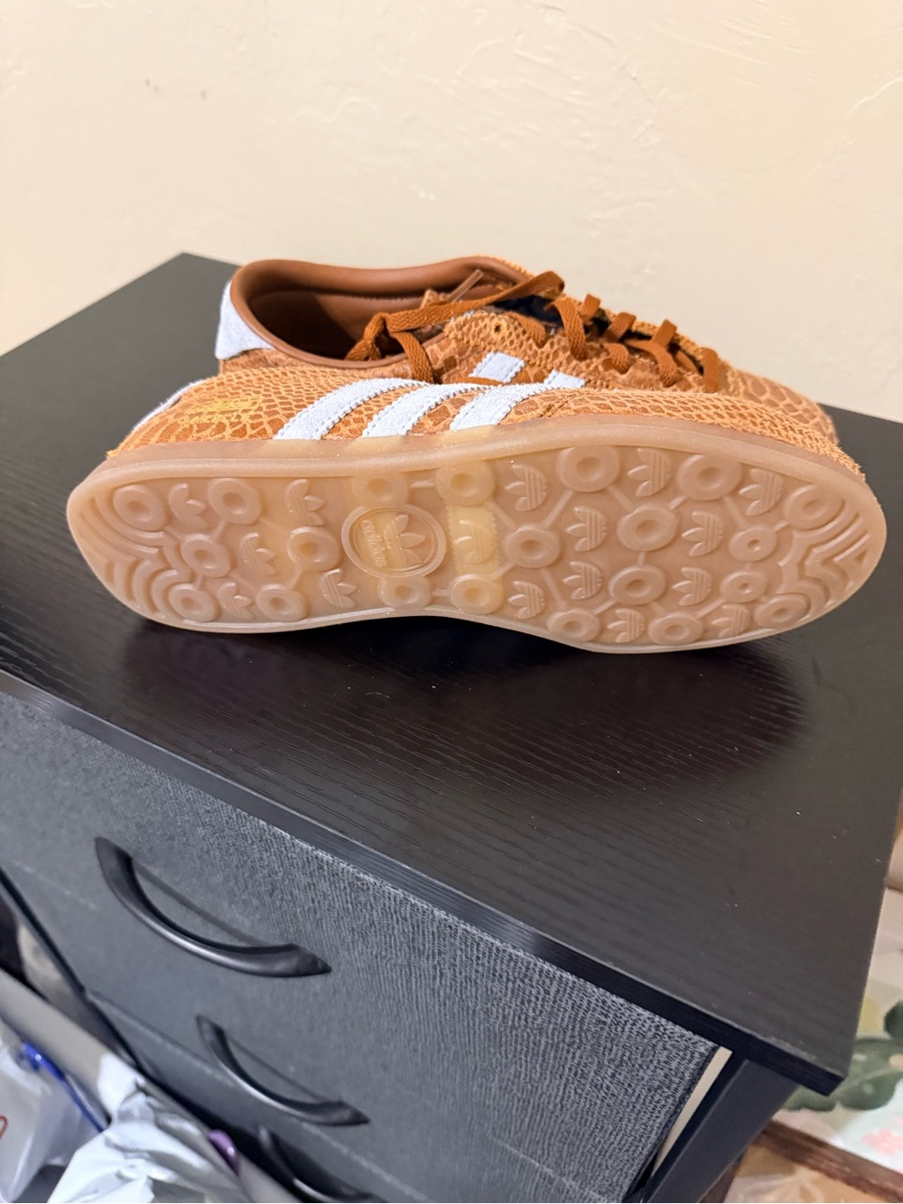 adidas Gazelle Dusty Brown Textured Three-Stripe Women's Sneakers. NWOT Run big. - Picture 5 of 5